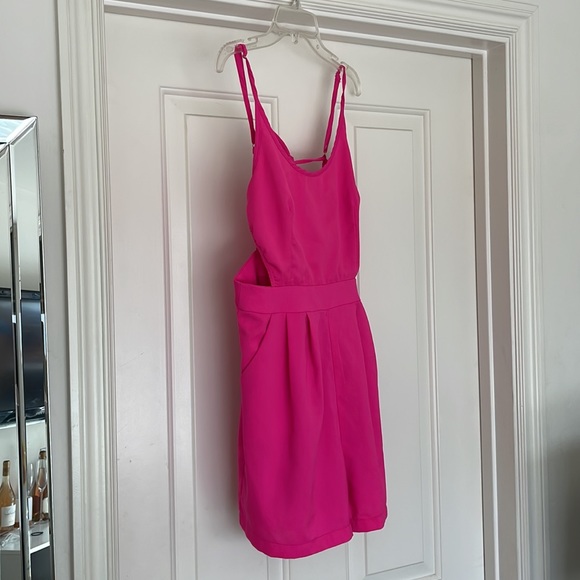 Pink romper - Picture 4 of 4